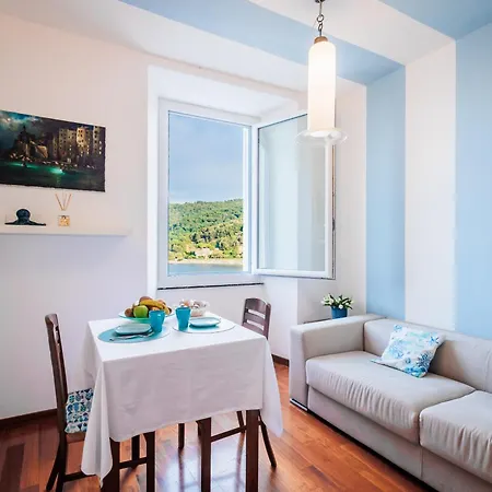 Apartament Mario Fronte Mare *